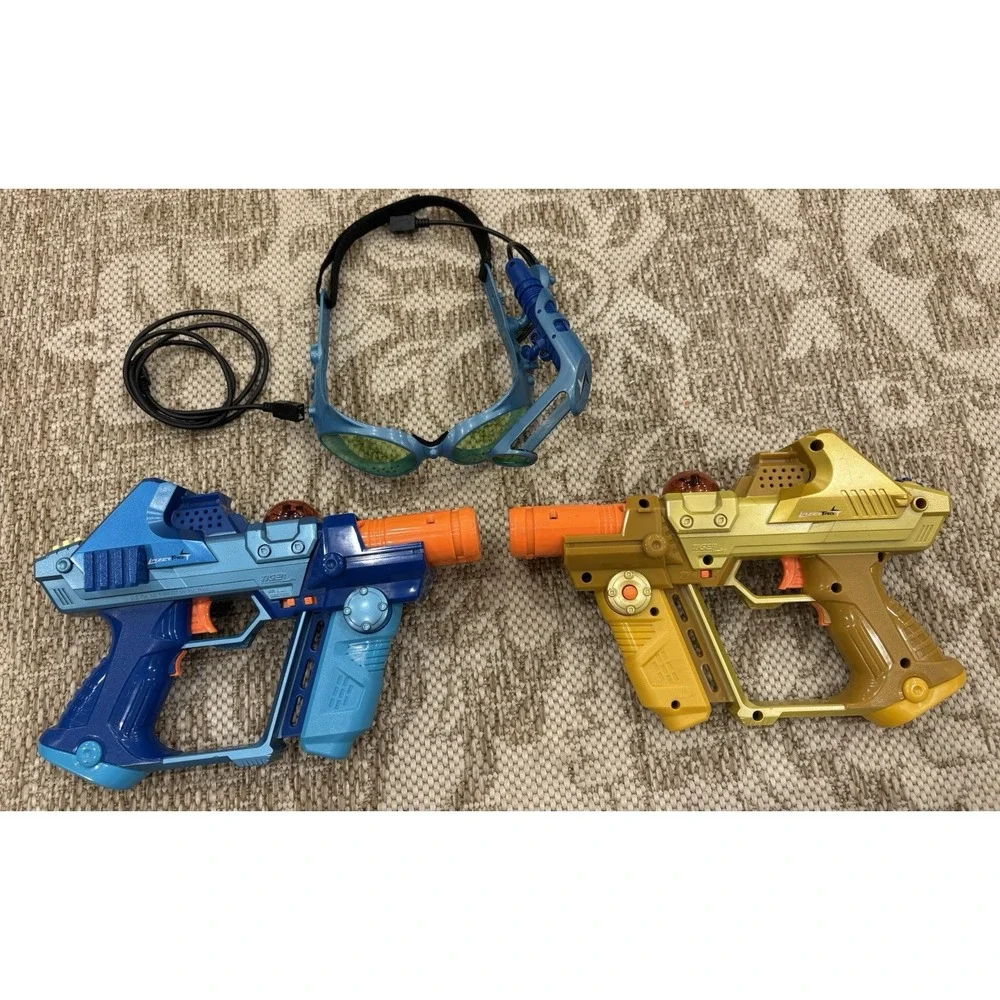 2 LAZER TAG Team Ops Tiger Electronics Hasbro 2004 Master Blaster Laser Gun READ
